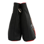 Bolsa Crossbody Estampado Coca Cola x Nicole Lee Color Negra  Estructura Doble Compartimiento y Correa Ajustable