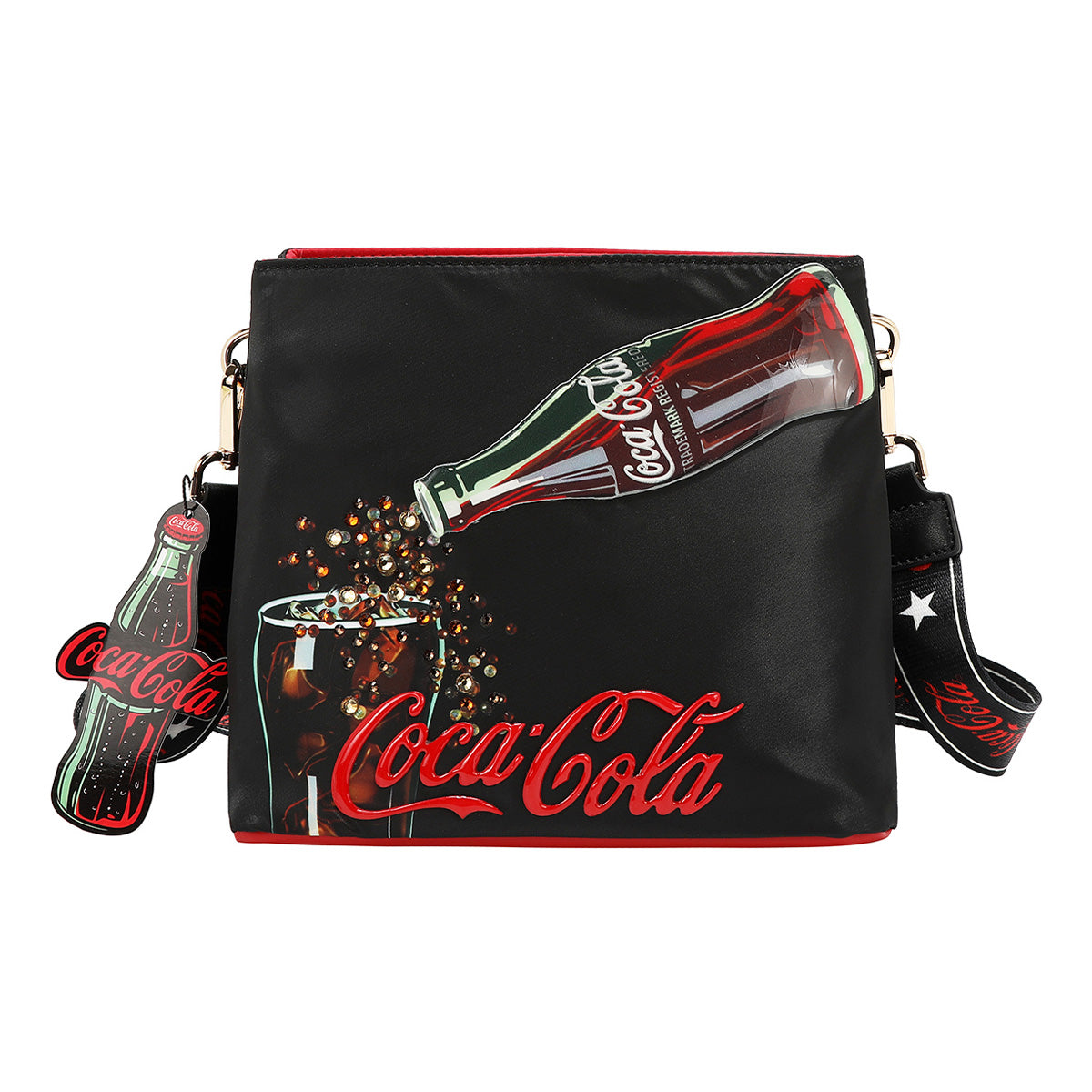 Bolsa Crossbody Estampado Coca Cola x Nicole Lee Color Negra  Estructura Doble Compartimiento y Correa Ajustable